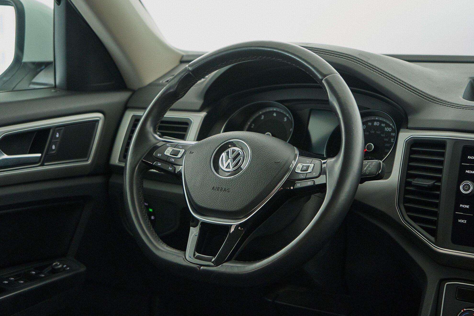 Volkswagen Atlas 2017, белый