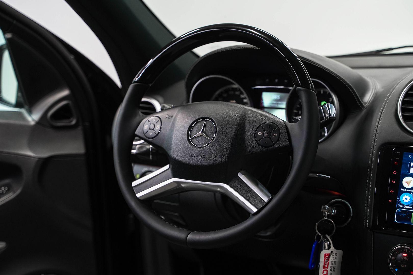 Mercedes-Benz GL-Класс 2012, черный