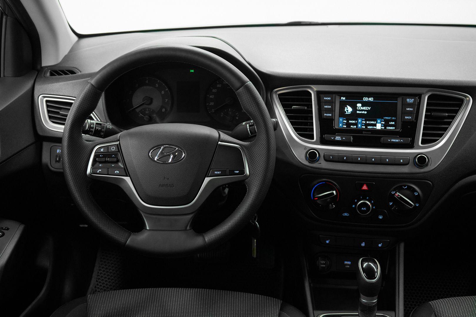 Hyundai Solaris 2021, серый