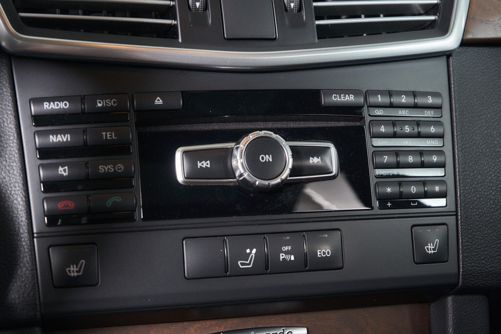Mercedes-Benz E-Класс 2012, черный