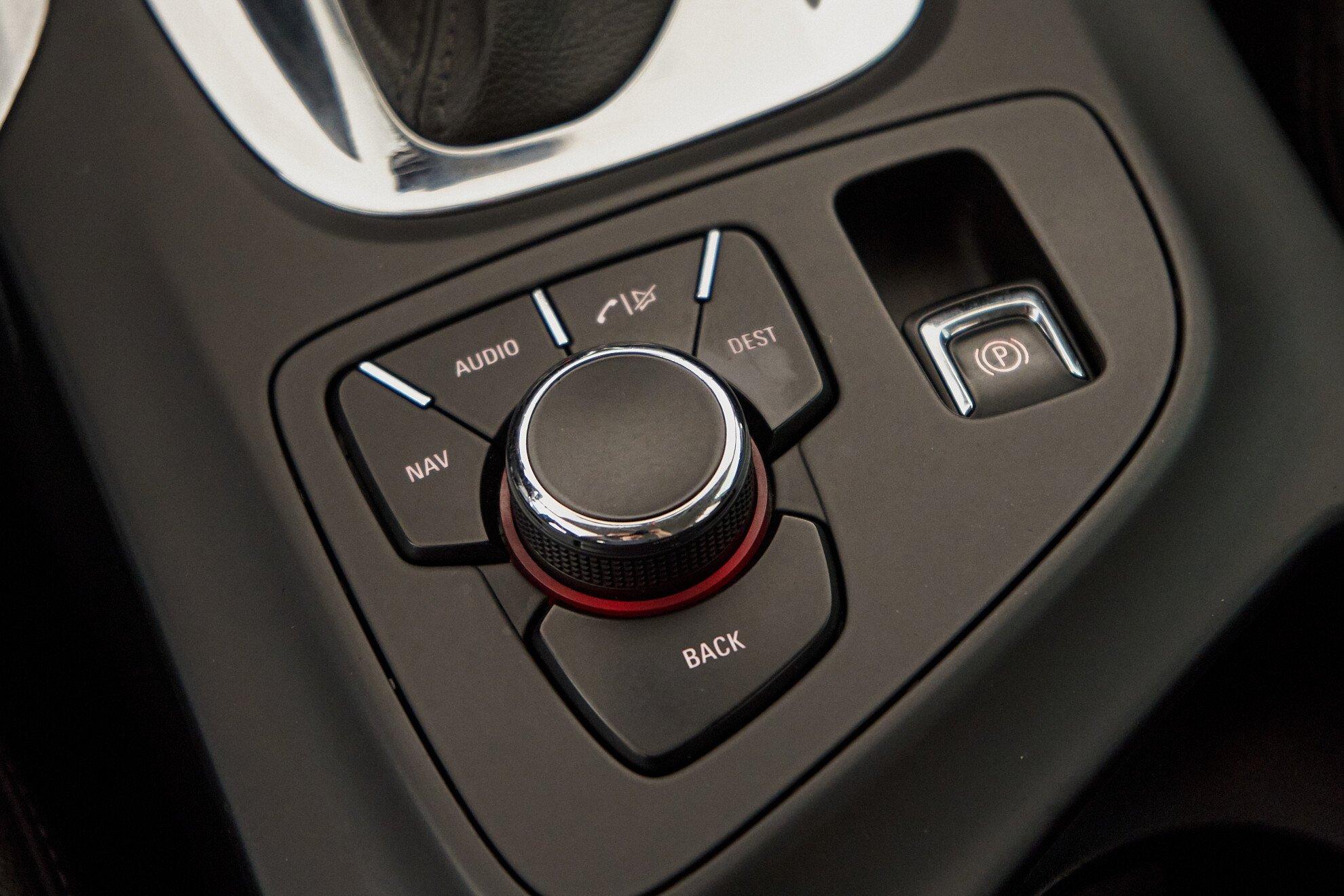 Opel Insignia 2013, черный