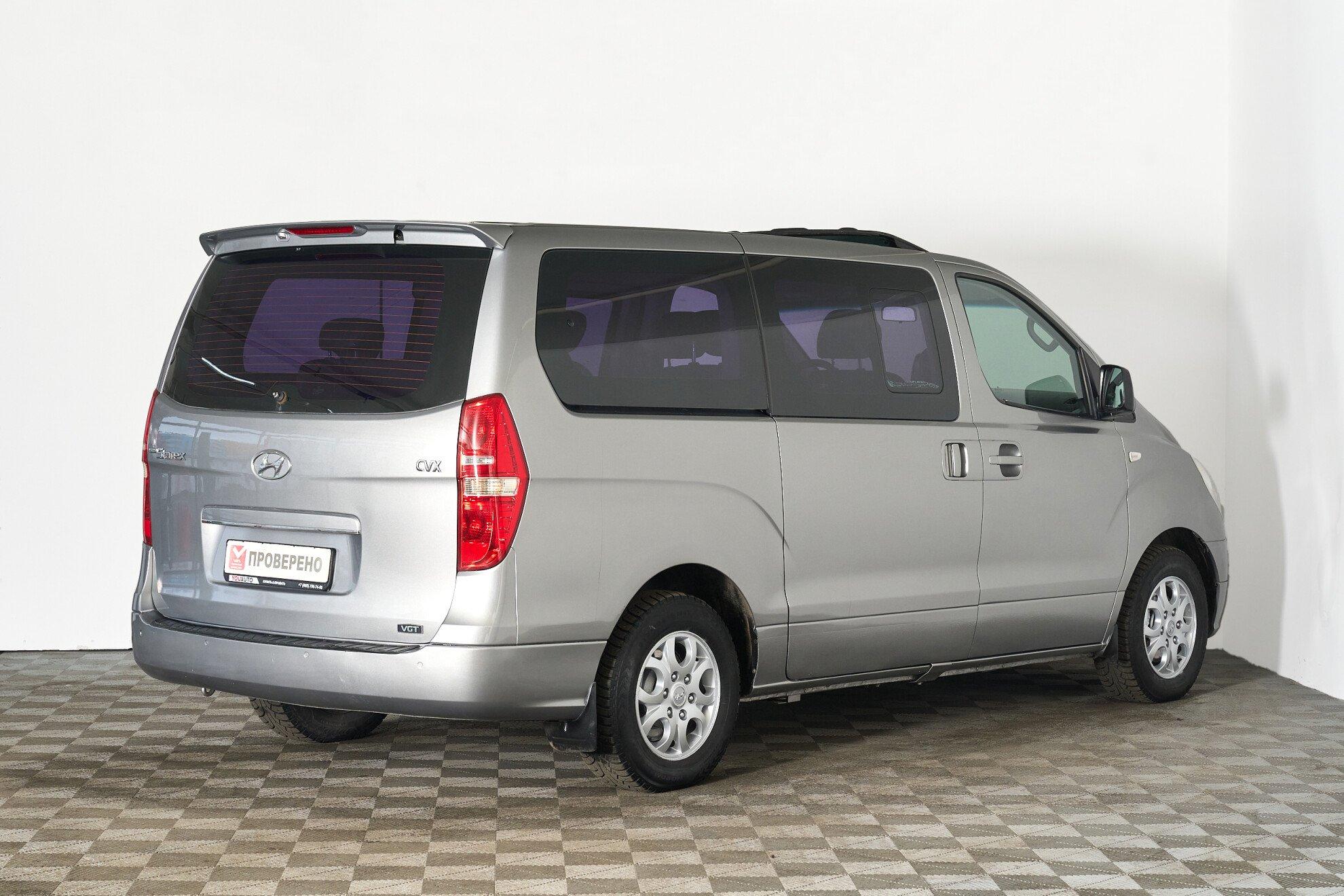 Hyundai Grand Starex 2012, серебряный