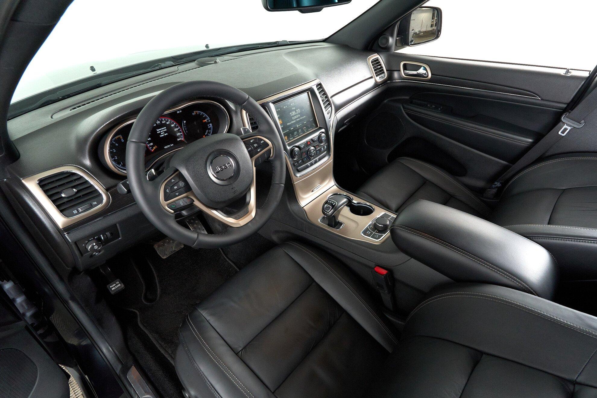Jeep Grand Cherokee 2013, серый