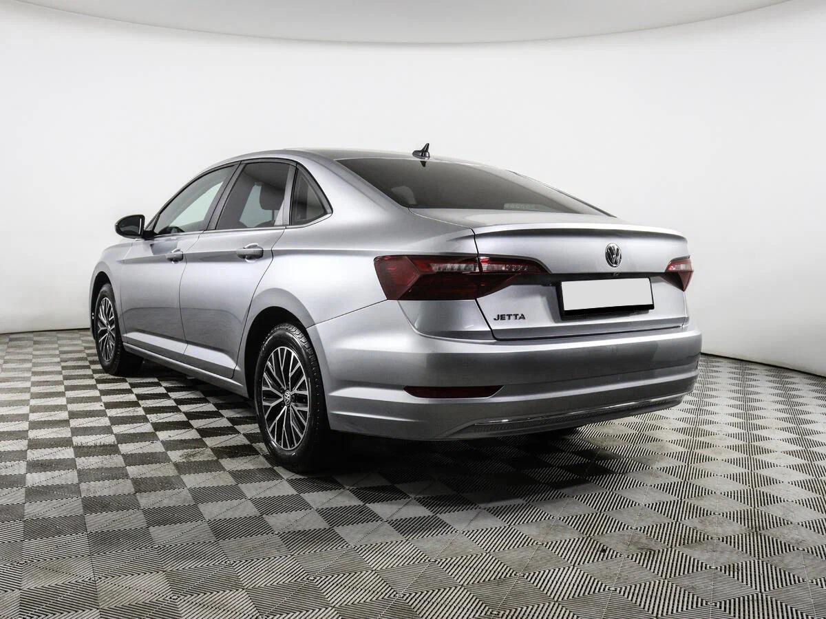 Volkswagen Jetta 2021, серый
