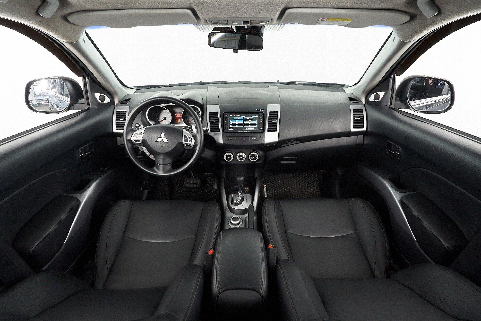 Mitsubishi Outlander 2008, черный