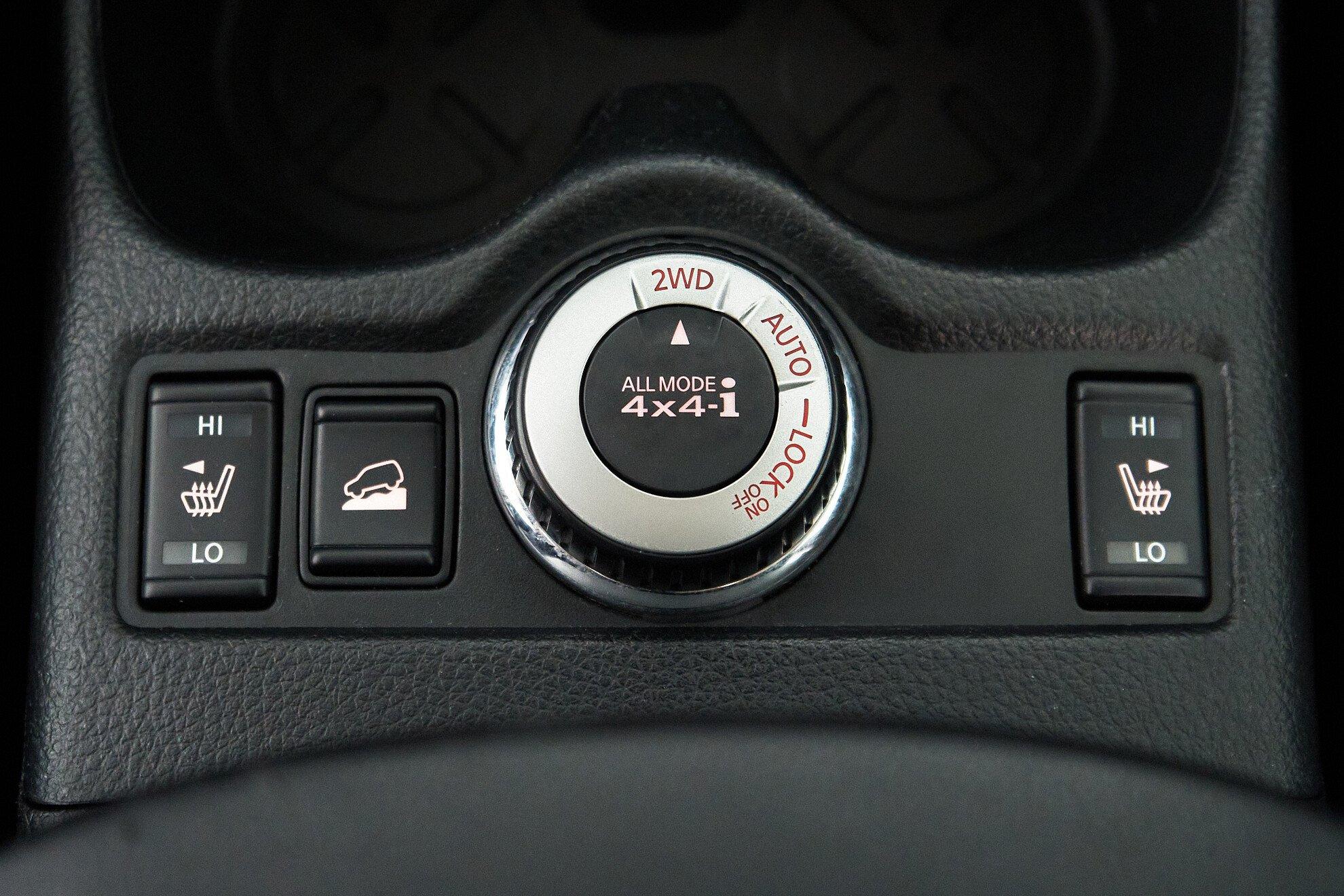 Nissan X-Trail 2017, белый