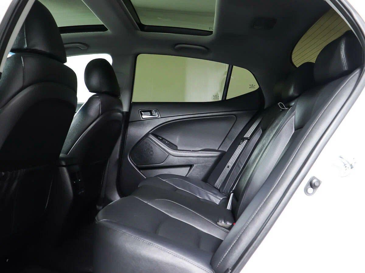 Kia Optima 2015, белый