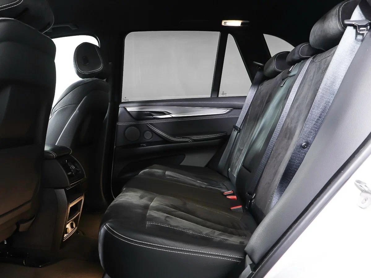 BMW X5 2018, белый