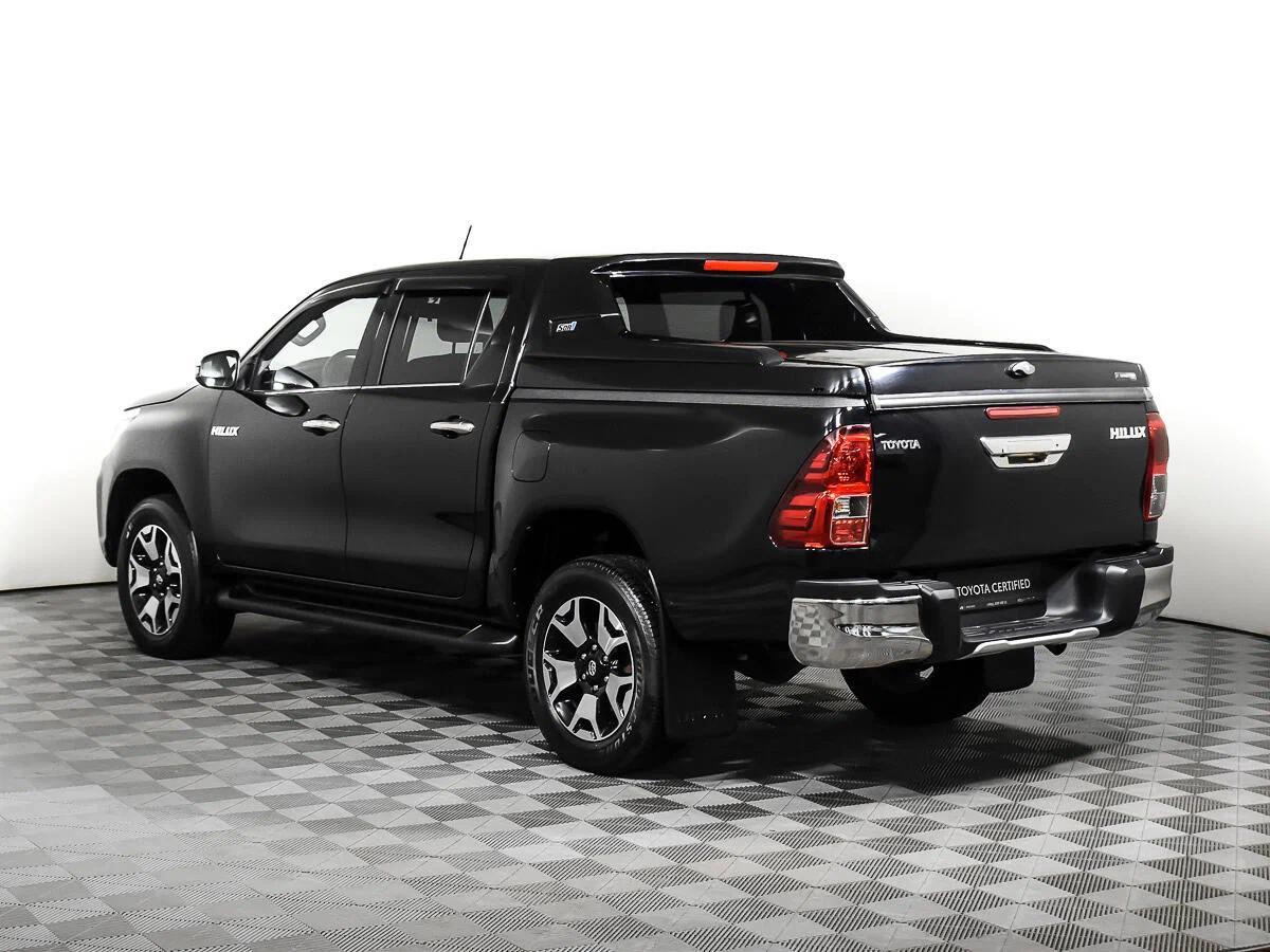 Toyota Hilux 2019, черный