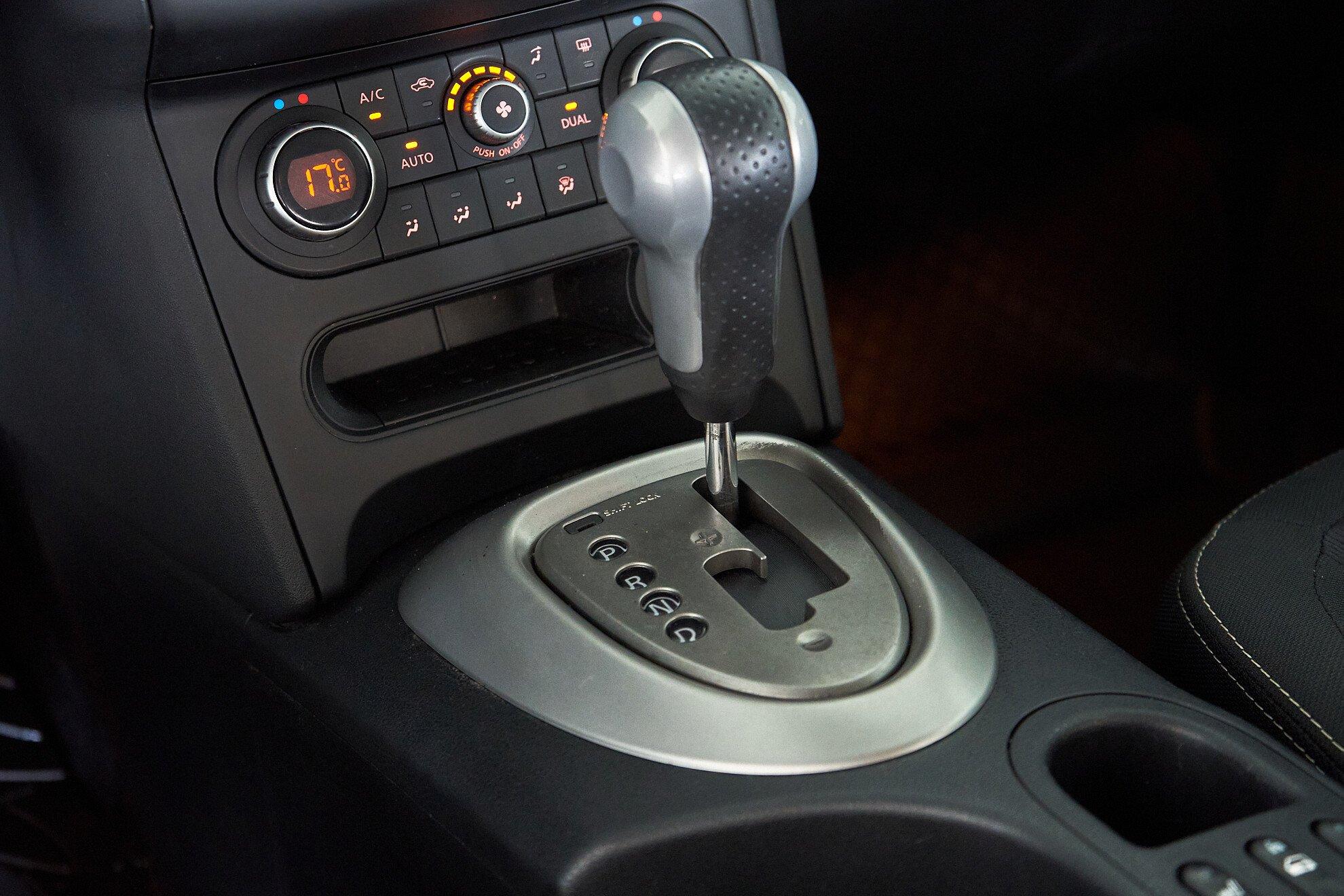Nissan Qashqai 2012, синий