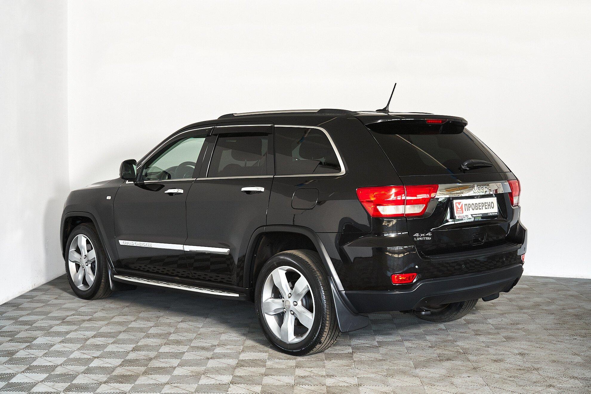Jeep Grand Cherokee 2012, черный