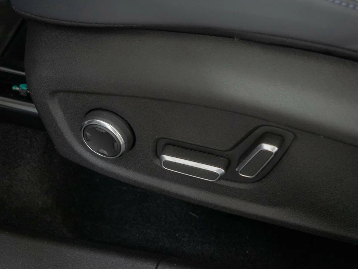 Geely Atlas 2023, черный