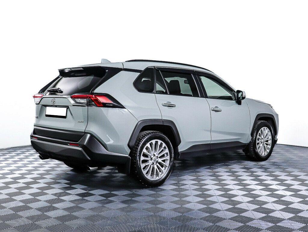 Toyota RAV4 2022, серый