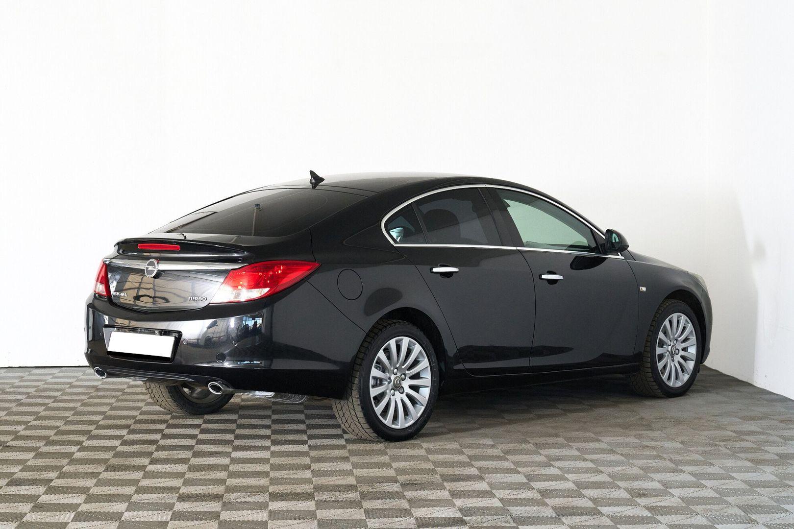 Opel Insignia 2011, черный