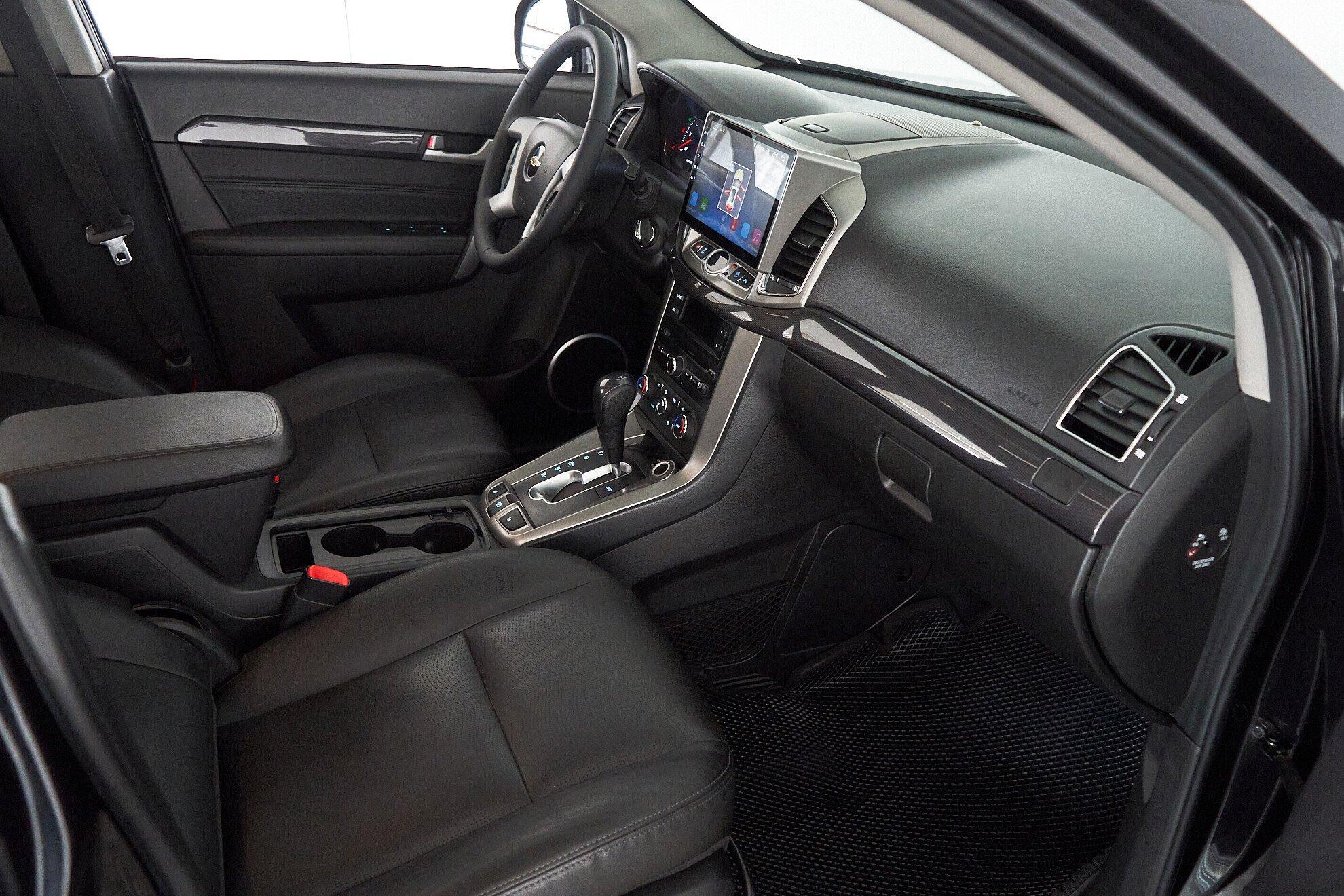 Chevrolet Captiva 2015, черный