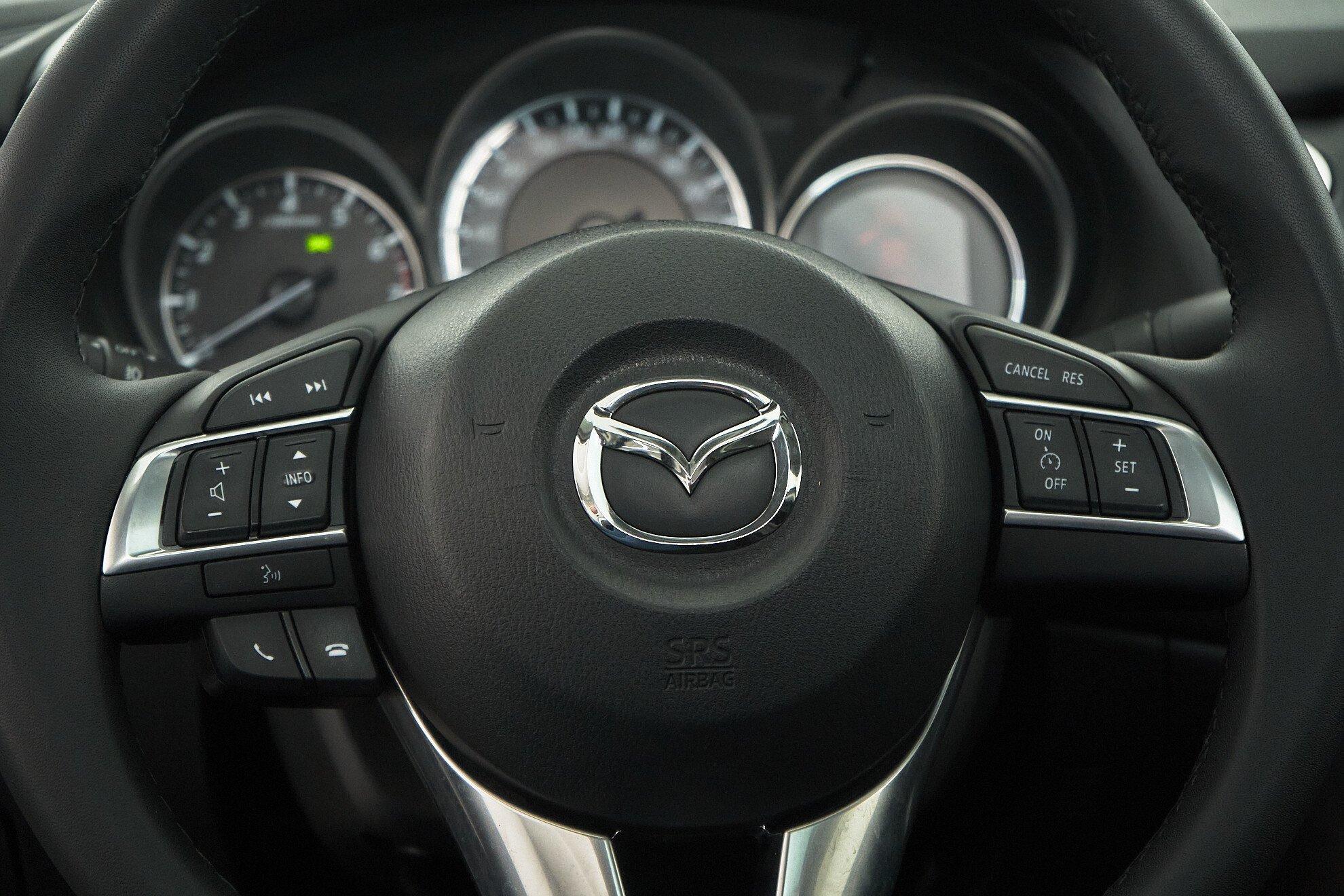 Mazda 6 2017, белый