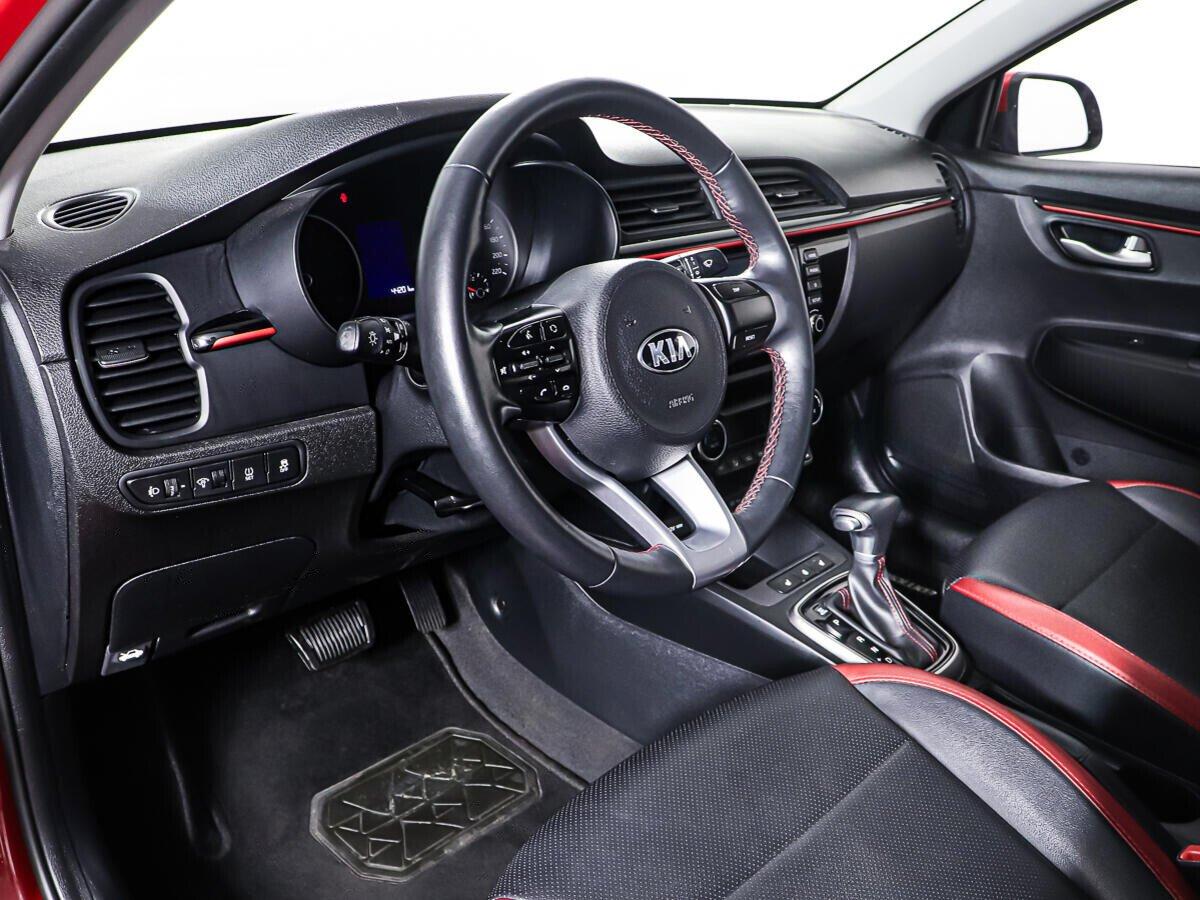 Kia Rio 2020, красный