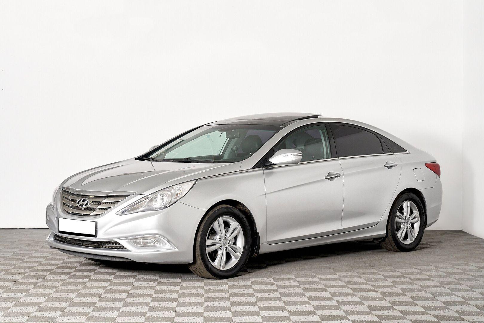 Hyundai Sonata 2011, серебряный