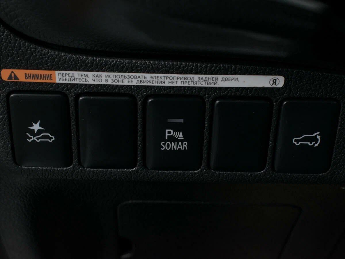 Mitsubishi Outlander 2020, белый