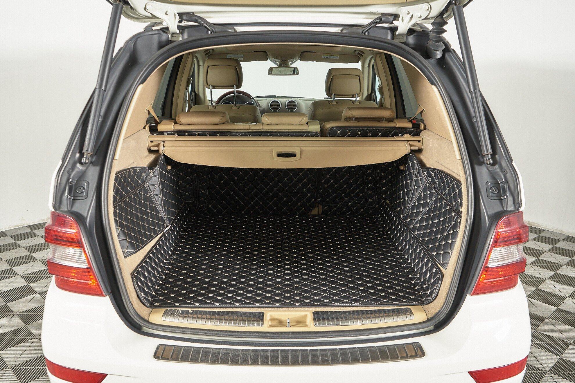 Mercedes-Benz M-Класс 2010, белый