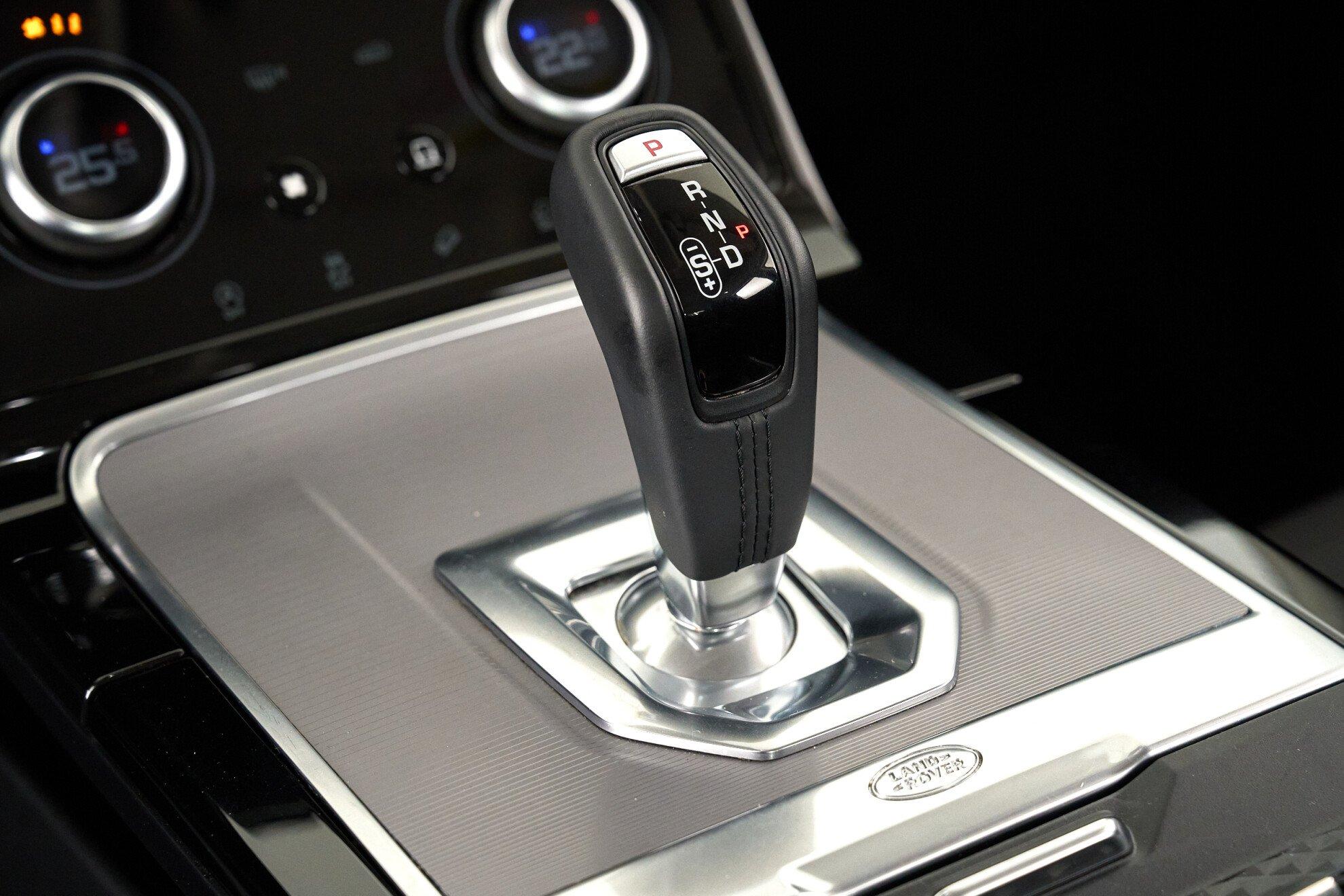 Land Rover Range Rover Evoque 2020, красный