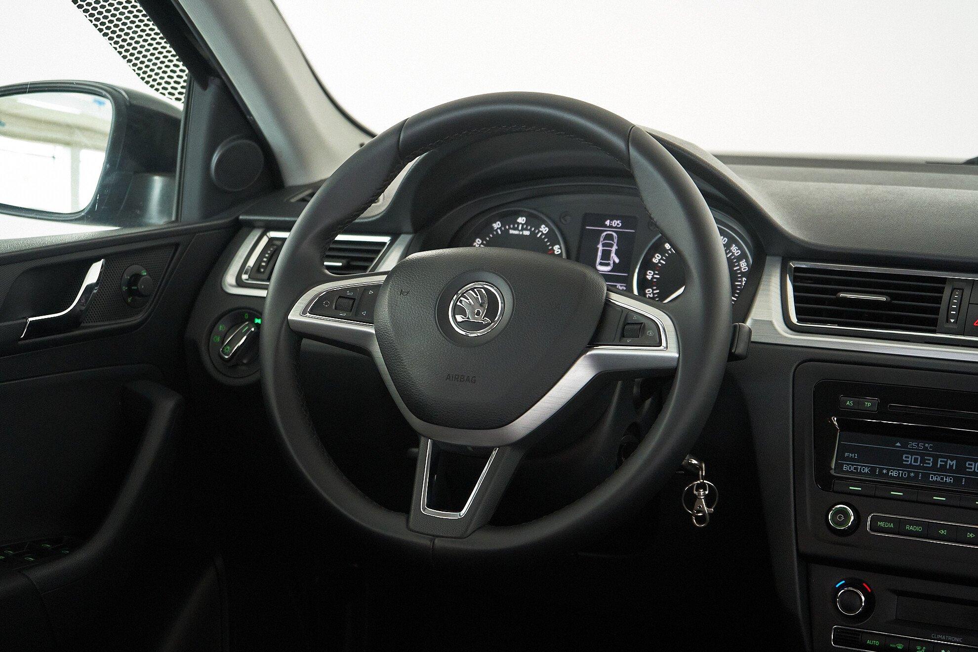 Skoda Rapid 2014, черный