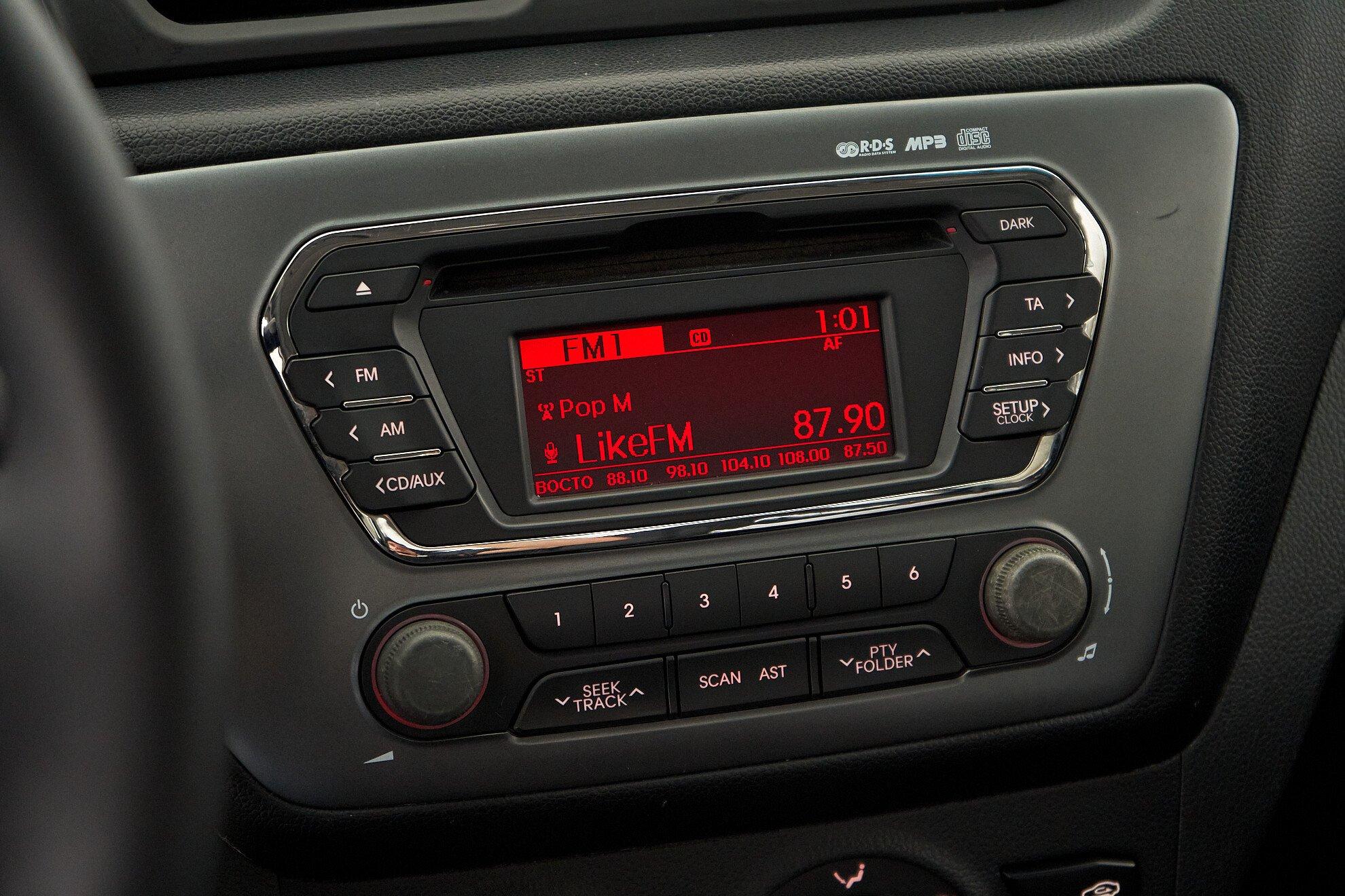 Kia Rio 2014, белый