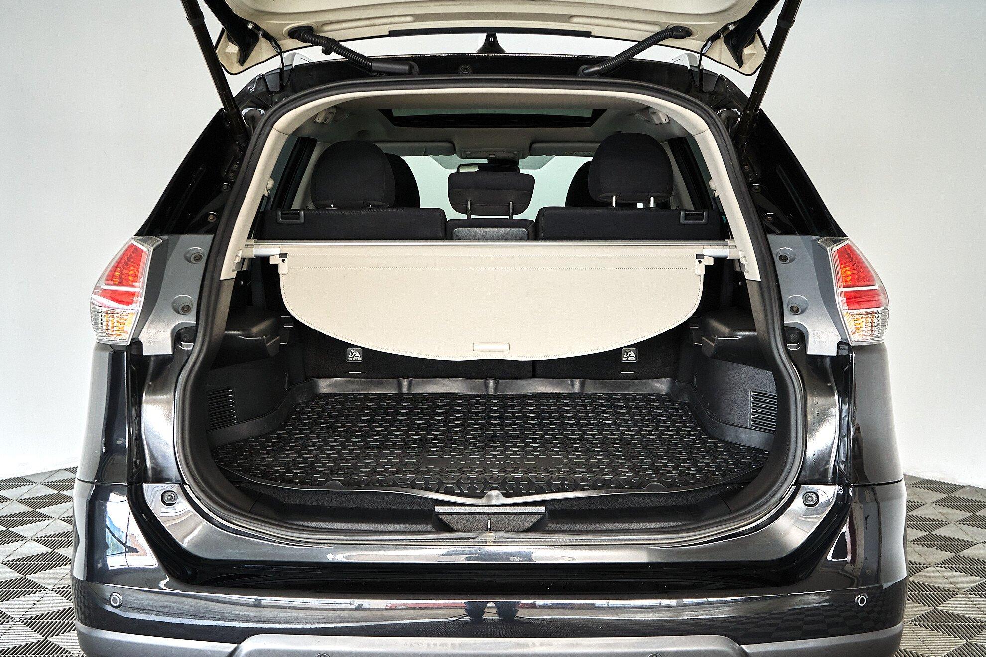 Nissan X-Trail 2017, черный