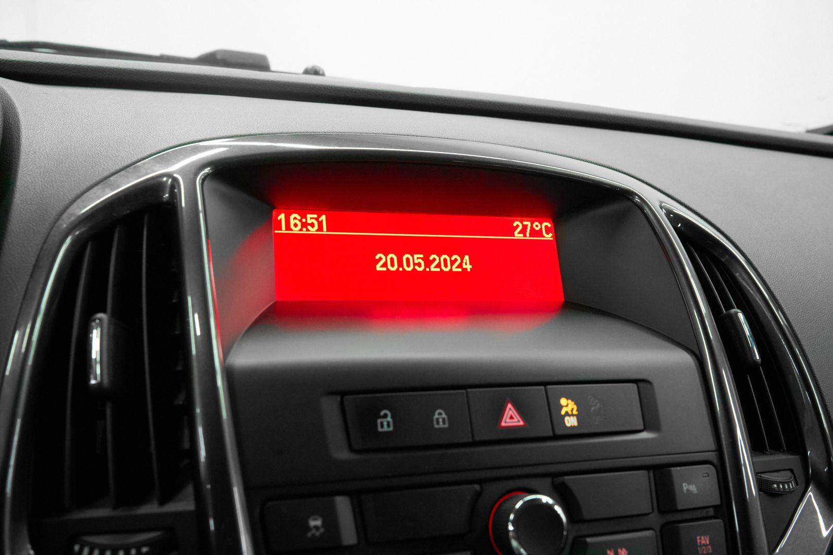 Opel Astra 2014, серый