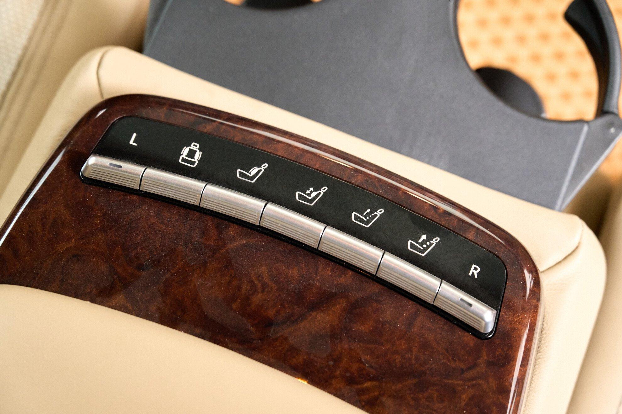 Mercedes-Benz S-Класс 2012, коричневый