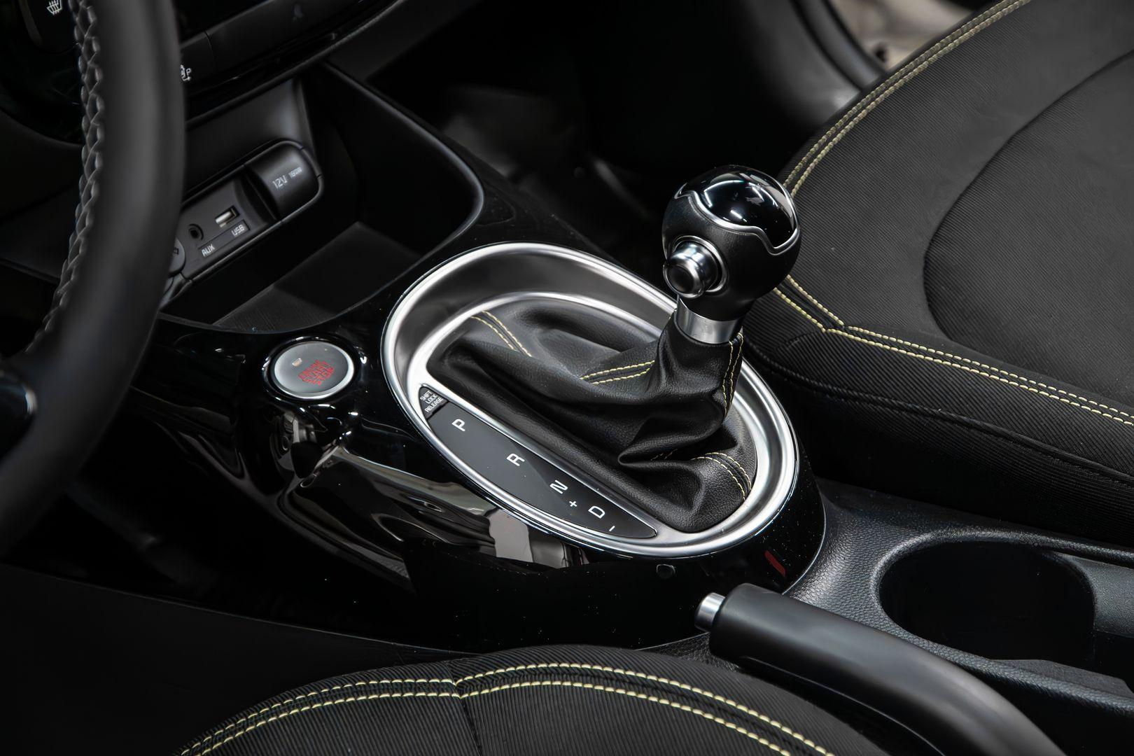 Kia Soul 2015, бежевый
