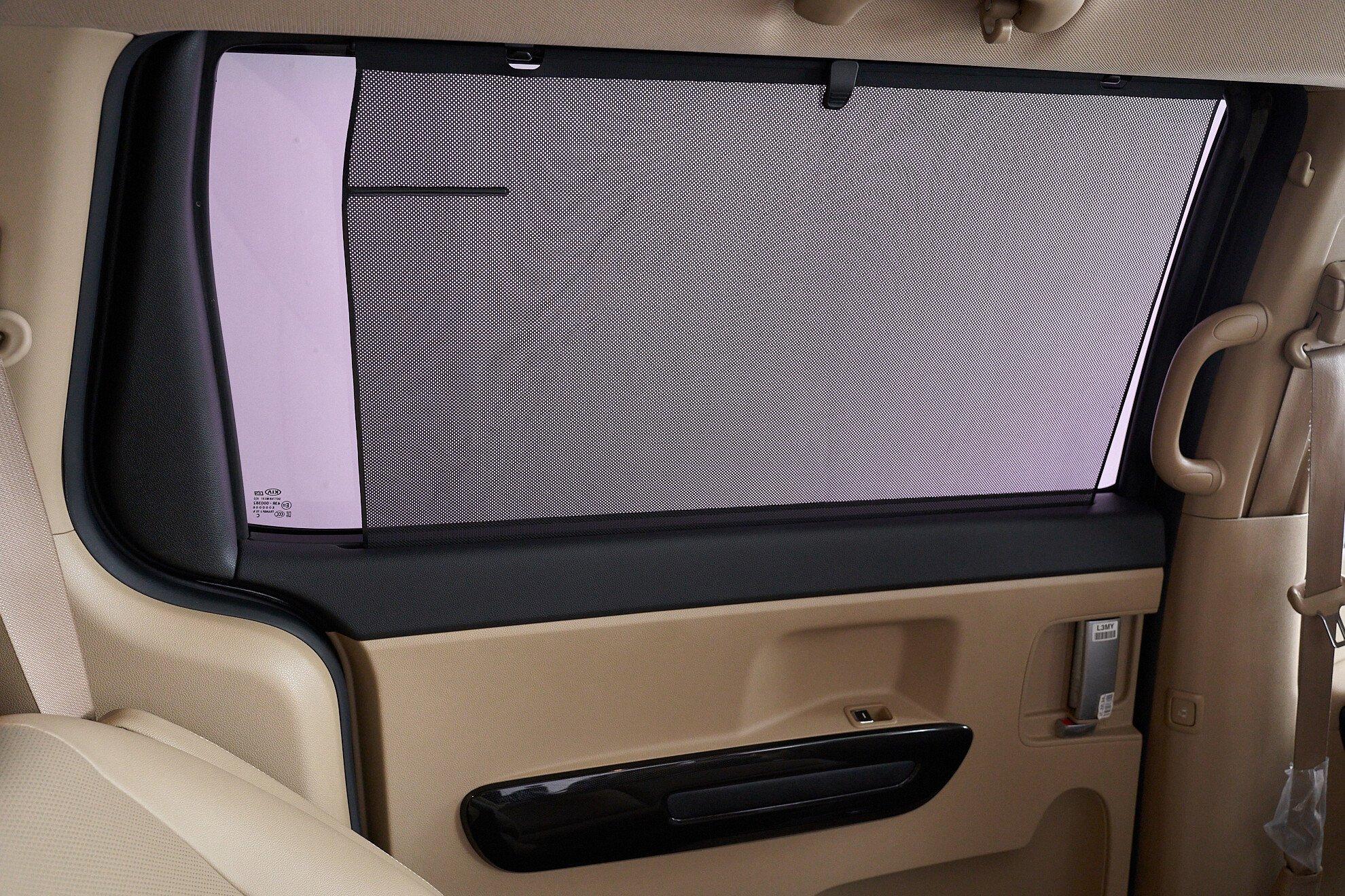 Kia Carnival 2019, черный