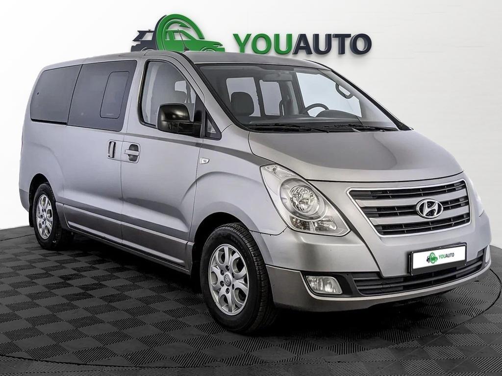 Hyundai H-1 2013, серебряный