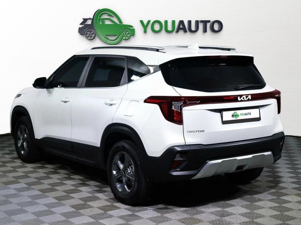Kia Seltos 2024, белый