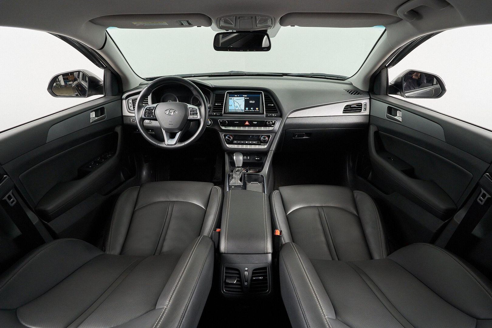 Hyundai Sonata 2019, черный