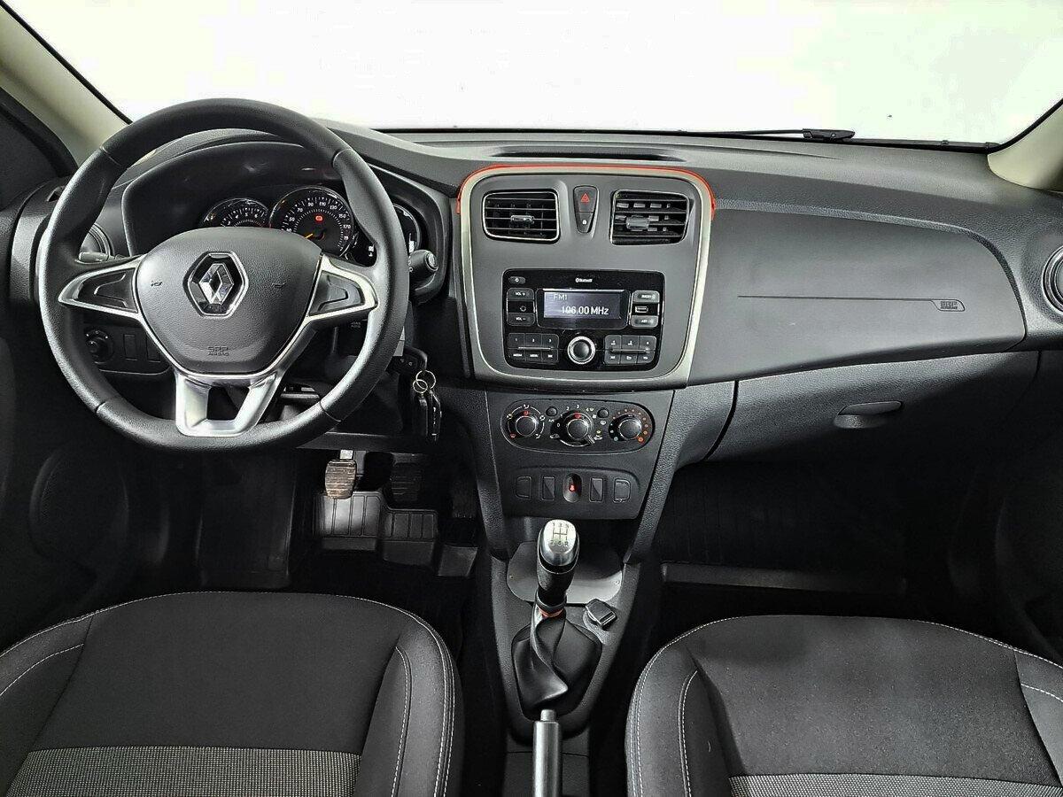 Renault Sandero 2022, серебряный
