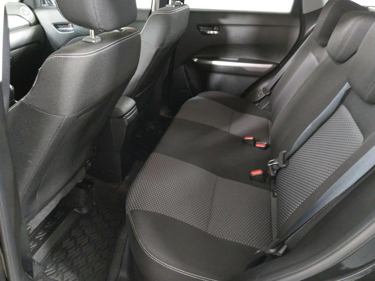 Suzuki Vitara 2020, черный
