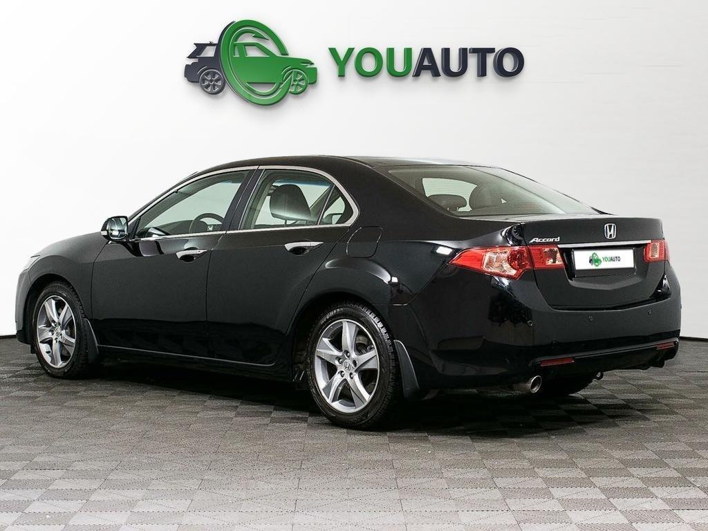 Honda Accord 2012, черный