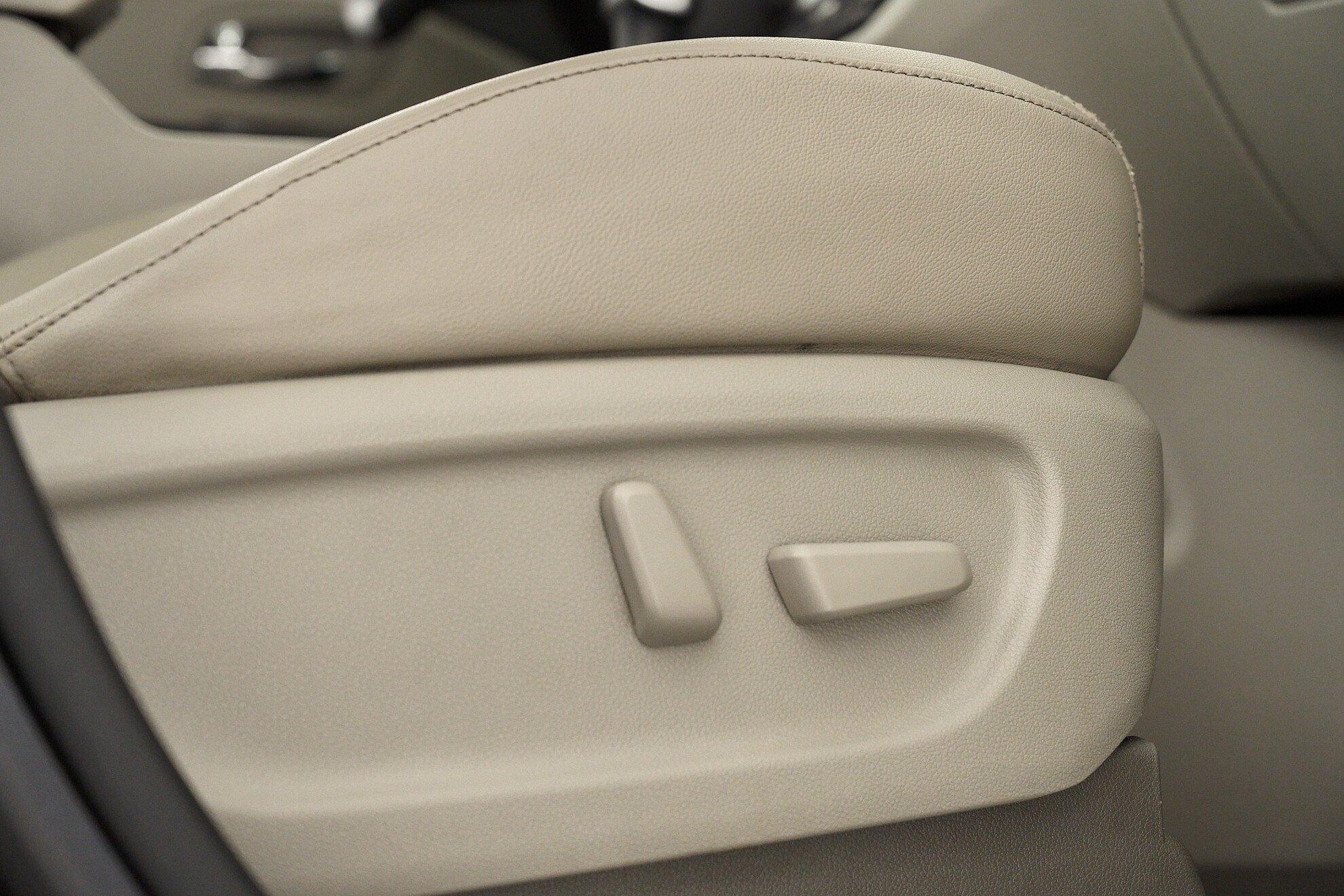 Kia Carnival 2017, серый