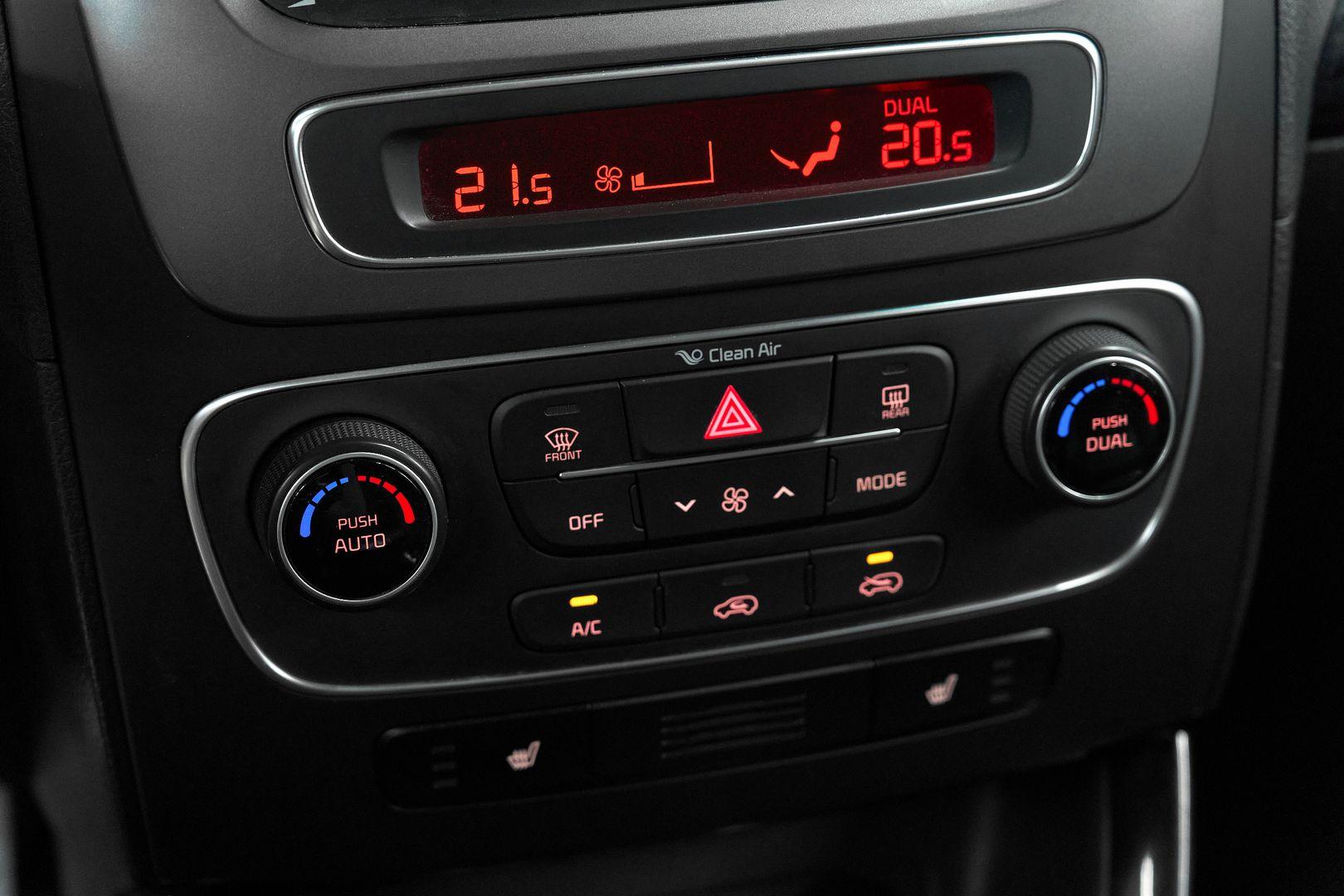 Kia Sorento 2013, белый