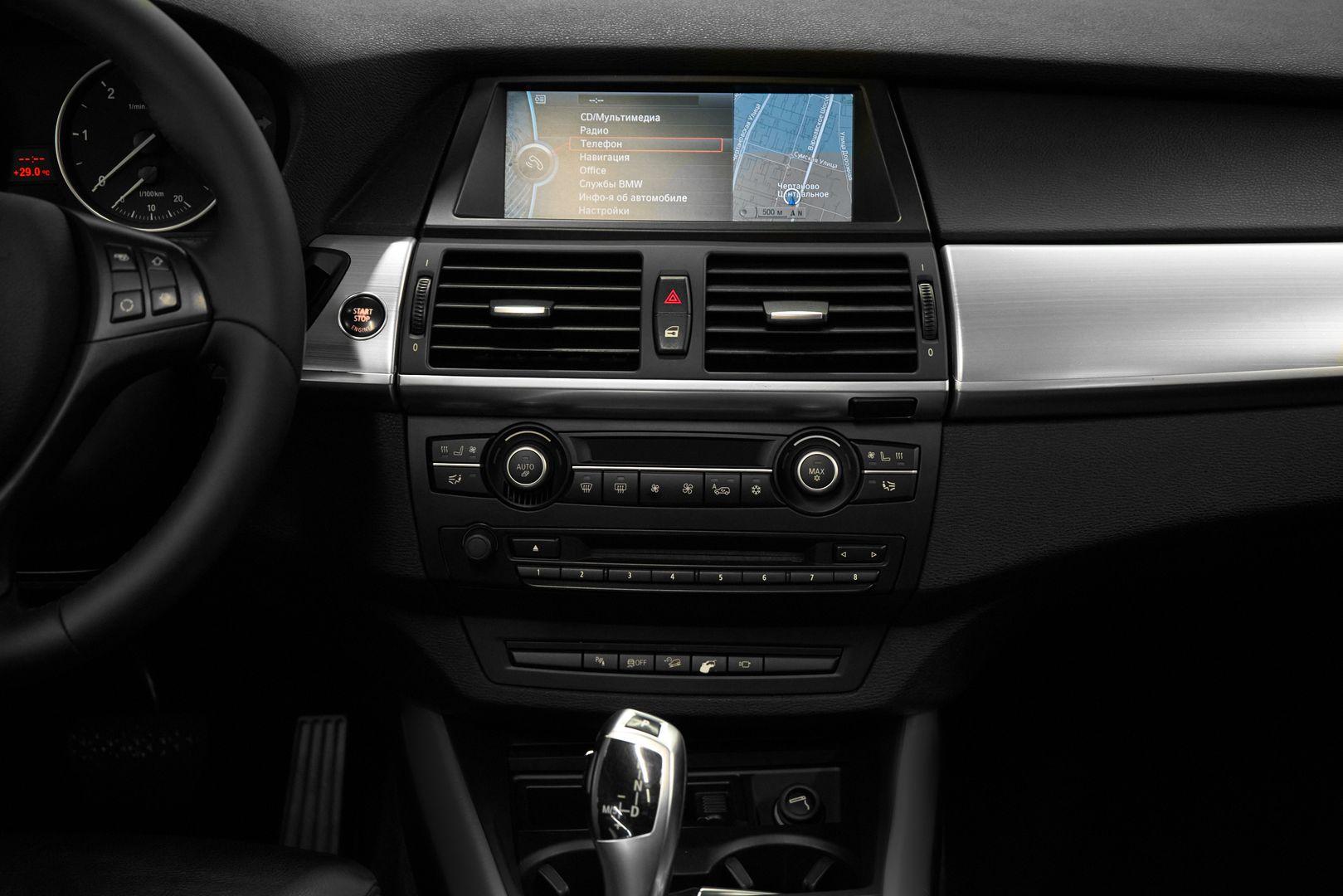 BMW X5 2010, черный