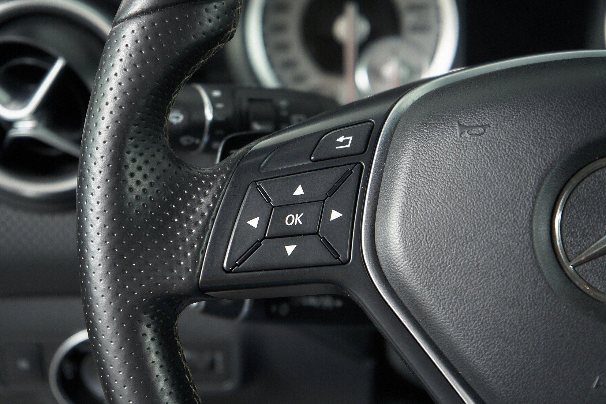 Mercedes-Benz A-Класс 2013, белый