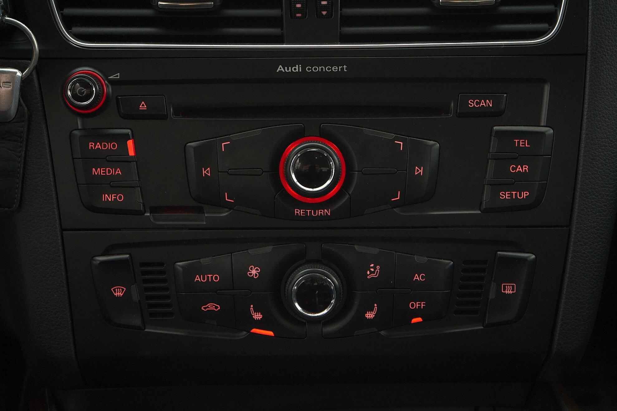 Audi Q5 2012, белый