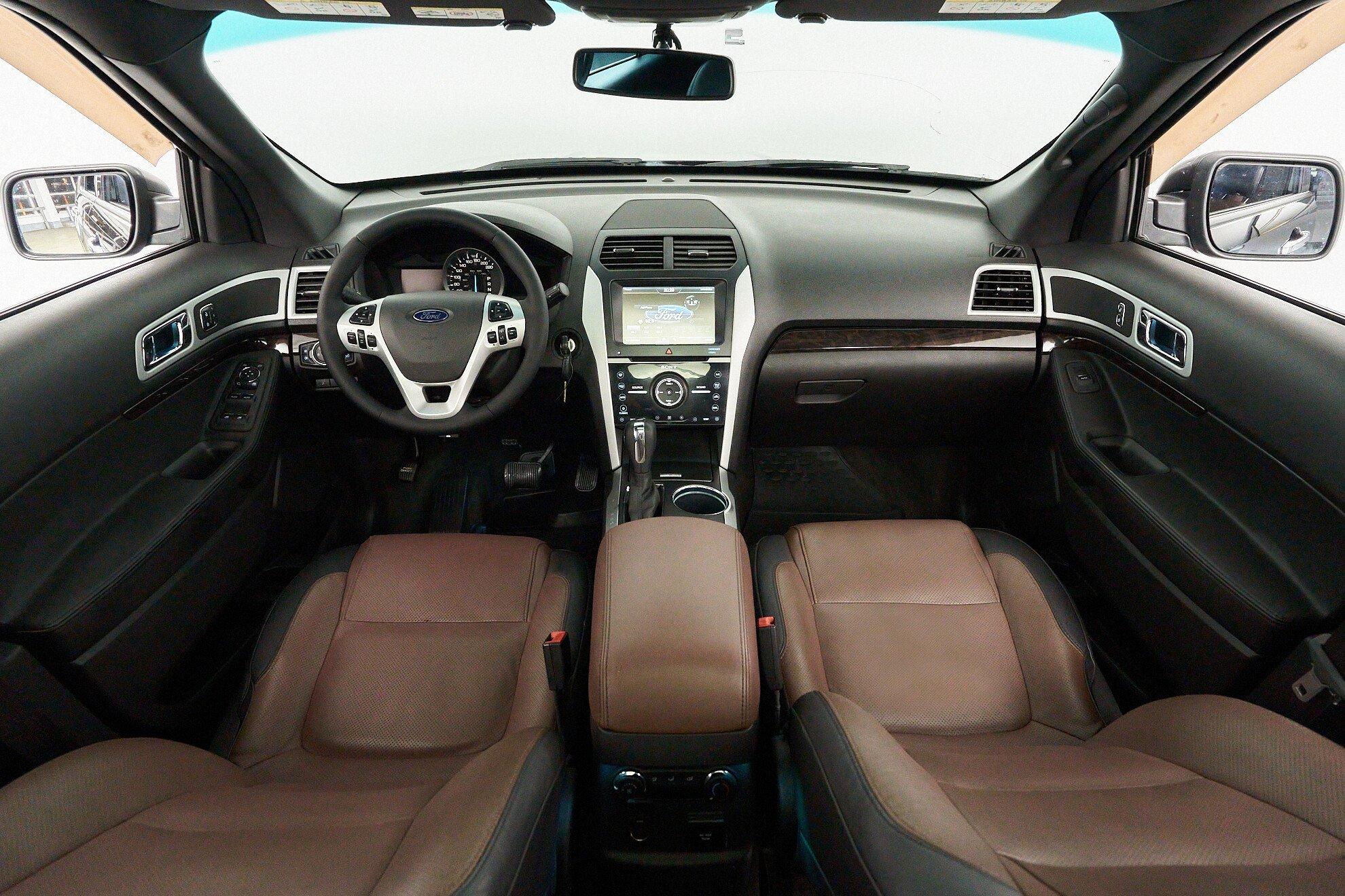 Ford Explorer 2014, черный