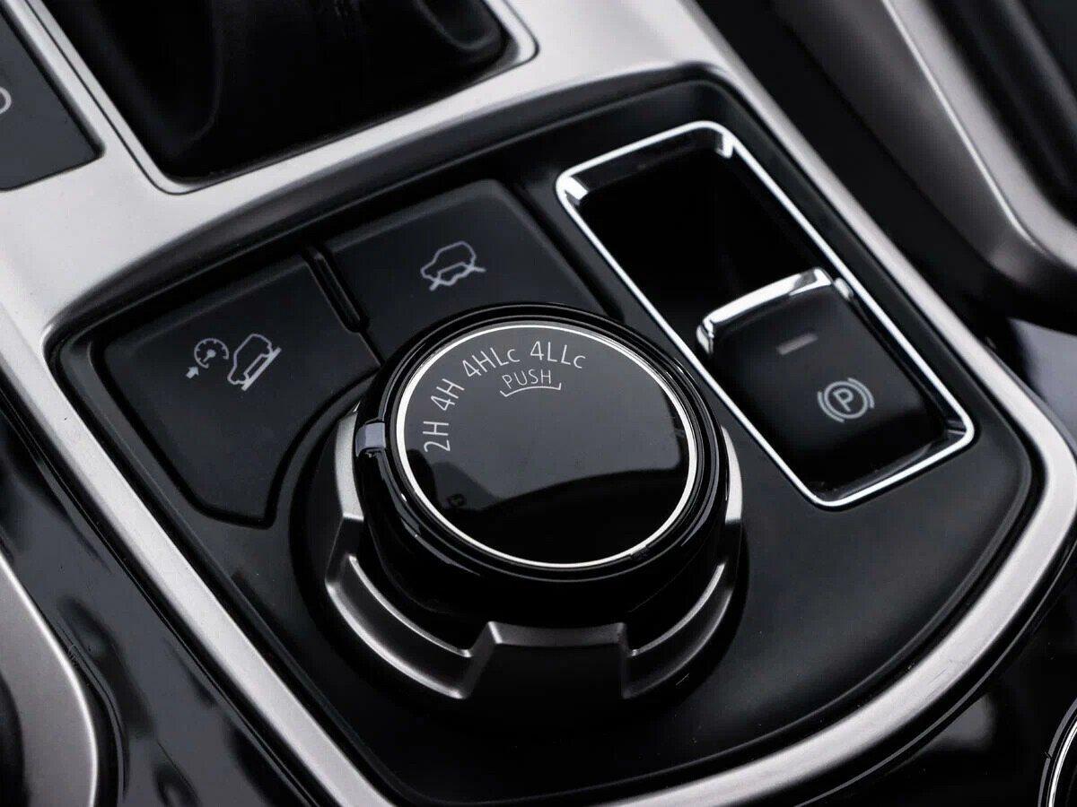 Mitsubishi Pajero Sport 2019, белый