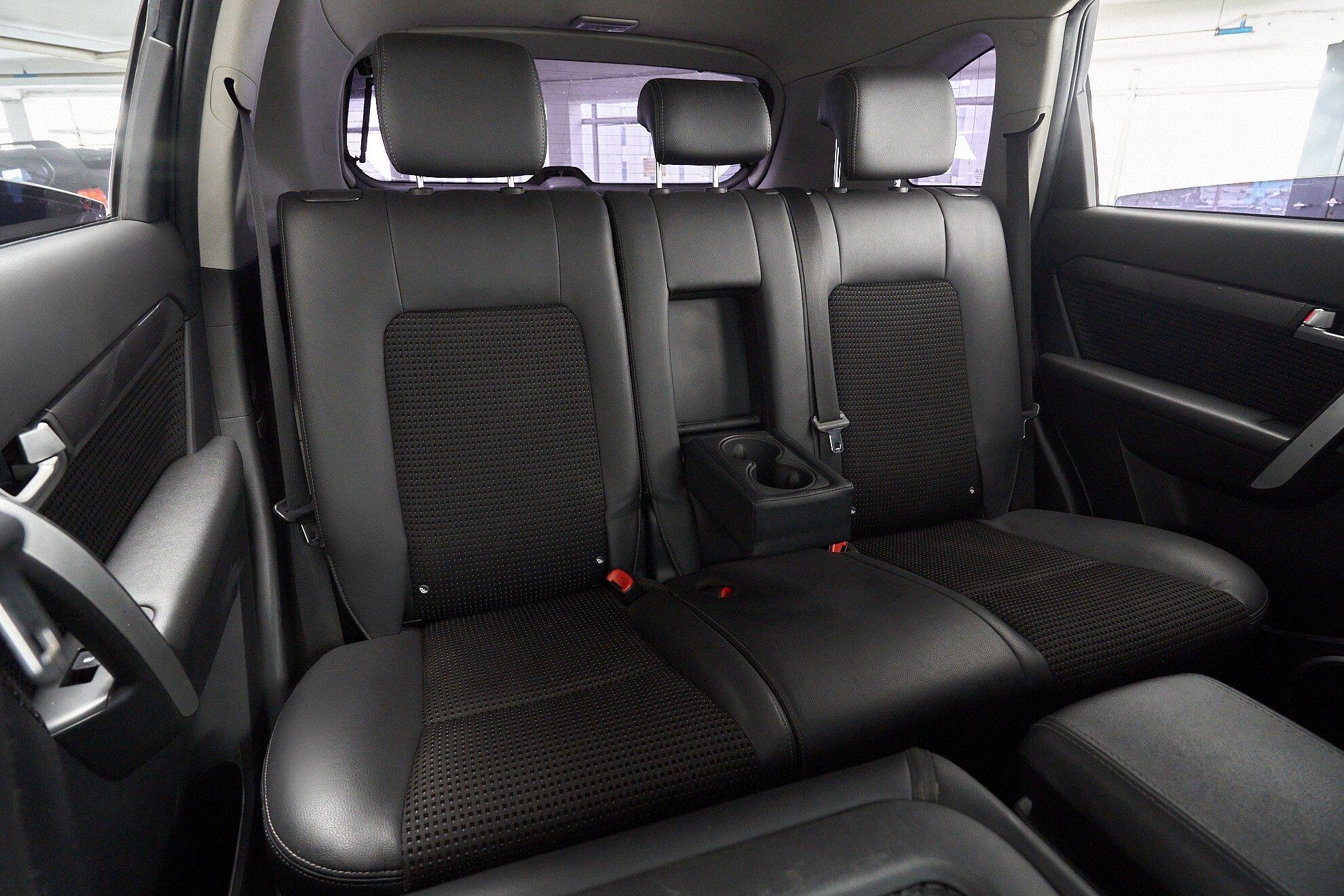 Chevrolet Captiva 2013, серый