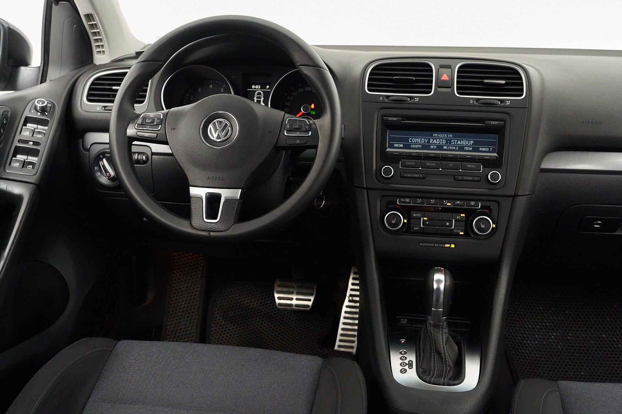 Volkswagen Golf 2012, черный