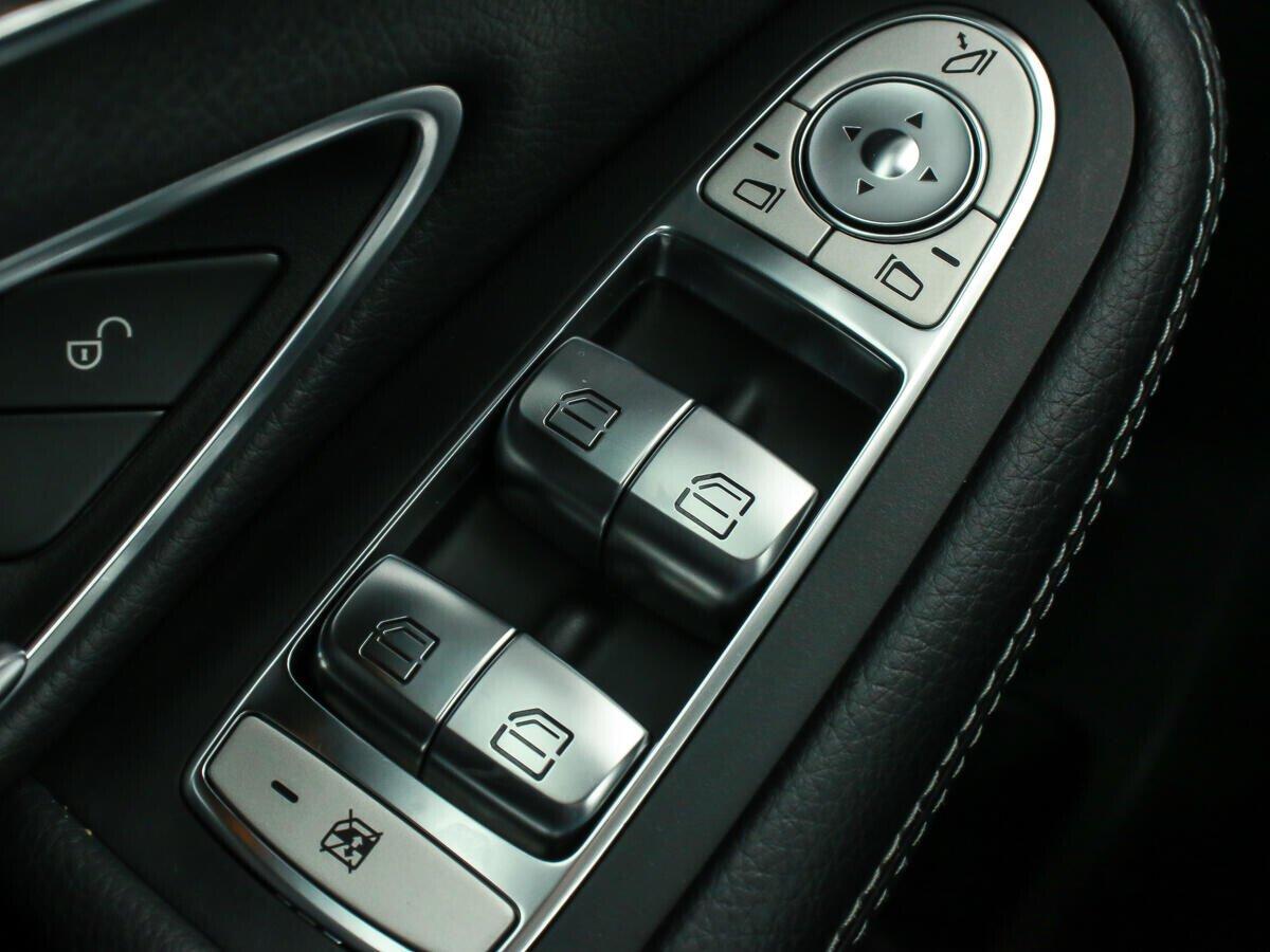 Mercedes-Benz C-Класс 2018, синий