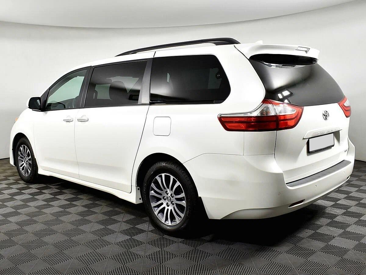 Toyota Sienna 2018, белый