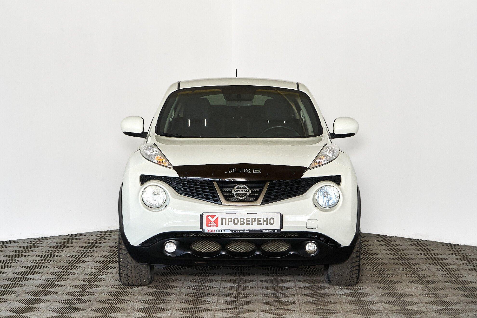 Nissan Juke 2012, белый